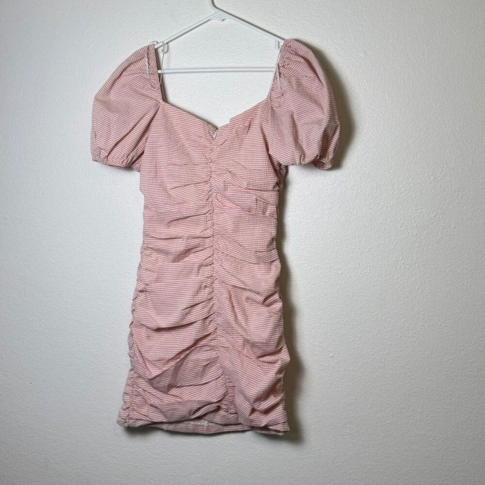 Willow & Clay Pink Seersucker Ruched Puff Sleeve Bodycon Mini Dress Womens M NWT - Picture 2 of 10